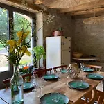 Le Domaine Quercus Couette-café 4*