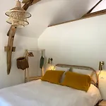 Le Domaine Quercus Couette-café Senaillac-Lauzes