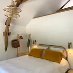 Le Domaine Quercus Couette-café 4*