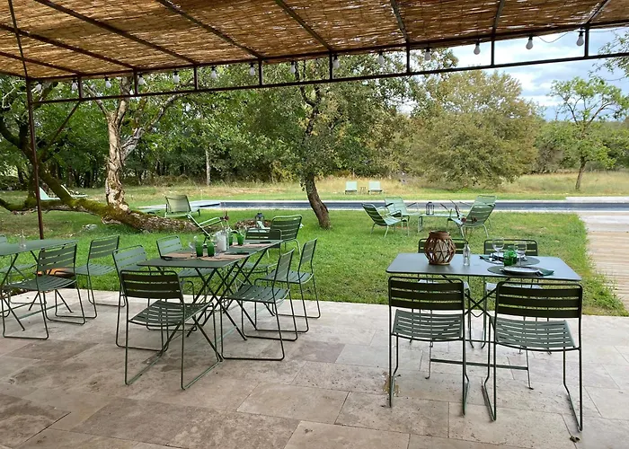 Le Domaine Quercus فندق مبيت وإفطار 4*