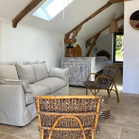 Le Domaine Quercus Couette-café Senaillac-Lauzes